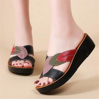 Women Flat Slide Sandals, Fashion & Versatile Slip-On Flat Sandals, Non-Slip Outdoor Slippers For Middle-Aged & Elderly