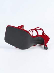 Qin TiNian Giày sandal cao gót quai ngang mắt cá chân màu đỏ mũi vuông, kiểu dáng gợi cảm, hở mũi, thích hợp cho tiệc tùng/đám cưới/lễ hội, gót nhọn cao 9cm, làm thủ công theo phong cách ly rượu vang, được các KOL (người có tầm ảnh hưởng) khuyên dùng, giày mùa hè. - Đỏ - Xem 10