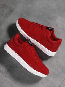Men's Minimalist Casual Red Festival Patchwork Skate Shoes, Niche Fashion Front Lace-Up Outdoor Comfortable Versatile Sneakers