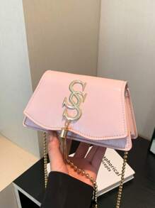 1pc Fashionable Shoulder Bag Simple Casual Bag Retro Casual Chain Messenger Bag, Shiny Pu Material, Flip Magnetic Buckle Closure, Messenger Bag Decorated With Fashionable Tassel Pendant, A Variety Of Colors To Choose From, High-End And Stylish Solid Color Matching, Suitable For Girls To Go Shopping, Daily Travel, Attend Parties, Casual And Simple Style