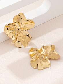 1 Pair Of Geometric Pleated Smooth Earrings, Exaggerated Vintage Elegant Asymmetrical Earrings, Suitable For Weddings, Parties And Daily Wear