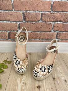 Sandali espadrillas con dettagli tropicali da donna, modelli freschi e moderni per la stagione, con comoda zeppa