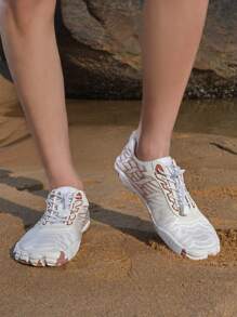 对比条纹沙滩水鞋男女通用，轻便快干防滑软底瑜伽鞋适合青少年、休闲夏季、户外、运动、度假、旅行、毕业礼物、生日礼服配饰 - 白色 - 查看 5