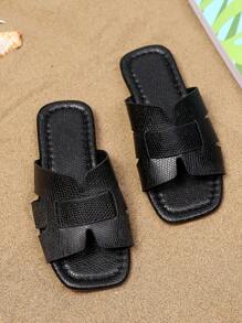 1 双加大码黑色幼儿/小女孩平底凉鞋，纯色 PU 拼接交叉带设计，露趾，时尚优雅可爱的罗马凉鞋适合 3-12 岁女孩，日常休闲、派对、海滩、春夏新款 2025（请订购大一码，因为它偏小） - 黑色 - 查看 3