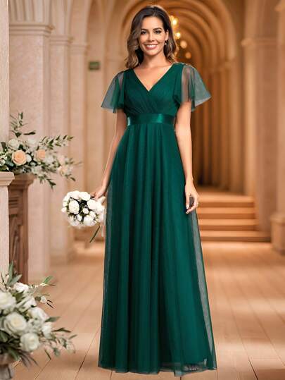 Elegante vestido de dama de honor en línea A con escote en V y tela transparente en verde oscuro, adecuado para invitados de boda, fiestas de boda, ocasiones formales, Día de San Valentín y talla grande