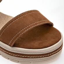 Been Class Camel Women's Sandal