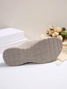 Giày sandal nữ mùa hè mới 2025 thoải mái, đế dày đế xuồng tiện dụng, giày đi biển cỡ lớn có móc và vòng - Màu Khaki - Xem 8