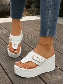 Women's Comfortable Casual Fashion Platform Flip Flops With Side Buckle Decoration, Thick Sole, Suitable For Daily Wear, Vacation, Goes Well With Dresses And Pants, Lightweight And Elegant - White - View 5