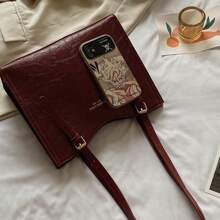 Borsa di alta qualità e grande capacità per le donne primavera ed estate 2025 nuovo stile, borsa da sposa da sposa, versatile borsa a tracolla rossa Borsa a tracolla da donna realizzata in morbida pelle artificiale, grande capacità, nappa