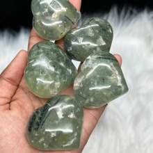 1pc Asymmetric Prehnite Heart - Polished Grape Stone - Suitable For Home Decoration, Table Decoration - Excellent Choice For Collectors - Perfect Gift For Festivals