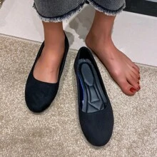 1 双女式平底天鹅绒一脚蹬圆头休闲乐福鞋，黑色，低跟，孕妇和母亲穿着舒适，加大码 - 黑色 - 查看 4