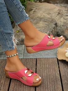 大码 36-45 女士时尚百搭红色压花金属扣露趾坡跟厚底凉鞋，舒适一脚蹬沙滩休闲装