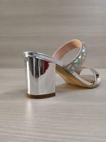 Sandalia de tacon para mujer, zapatilla elegante y casual para lo evento formales e informales los puedes utilizar en la oficina, en comidas, Bodas, Bautizos, XV y mas, no te quedes sin los tuyos - Plateado - Ver 5