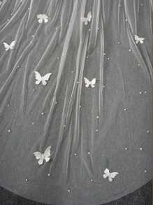 1 件仿珍珠蝴蝶结婚纱头纱，长 250 厘米（98.4 英寸），带金属发梳，适用于婚礼、派对、情人节等场合。配饰可选白色或象牙色。