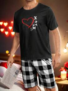 1 conjunto de pijama para hombres, que incluye 1 par de pantalones a cuadros en negro y blanco y 1 parte superior negra con estampado de "Amor y mariposa"