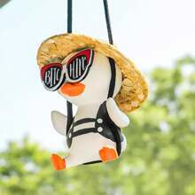 1 件带大头鸭、黑马夹、太阳镜和草帽的汽车吊坠，流行汽车内饰装饰吊坠 - 白色 - 查看 5