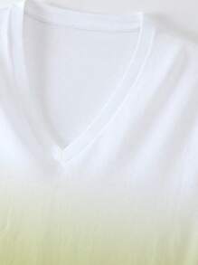 1 Bộ áo phông tay ngắn cổ chữ V màu gradient thường ngày cho nam và quần short, rất phù hợp cho mùa hè và tập thể dục, trang phục cỡ lớn - Nhiều màu - Xem 3