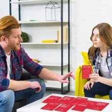 FULLY LOVE 棋盘游戏卡 有趣且畅销的情侣卡 约会必备卡 晚餐后的有趣纸牌游戏 复活节、圣诞节、感恩节和万圣节的礼物 游戏之夜的完美选择 精美的节日礼物 - 紅色 - 查看 6