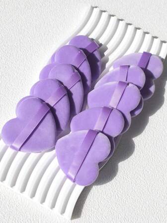 10个/20个/60个装 天鹅绒心形粉扑，专为修容、眼部及眼角区域设计，适合所有肤质，可用于化妆、家居装饰、梳妆台、旅行、卧室等场合，是化妆配件的理想之选。产品包括粉扑、美妆蛋、粉扑、化妆海绵等，价格实惠，适合作为圣诞礼物或圣诞小礼物。