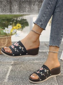 Women's Embroidered Upper Strap Slide Sandals, Platform Thick Sole, Fashion Two-Tone Studded Outsole, Casual & Comfortable