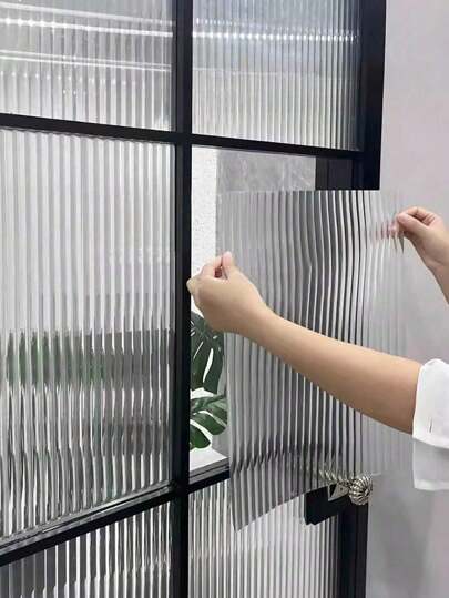 1 rollo de película decorativa acanalada para ventanas, protege el 96% de los rayos UV, protege la privacidad de la ventana del hogar de miradas indiscretas, adecuado para el hogar, la oficina y la cocina