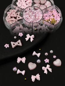 1 caja (7 en 1) de accesorios de arte de uñas + 3 piezas de juego de lápices con pincel de diamantes de imitación, incluye accesorios de arte de uñas en caja con corazones, moños, conjunto mixto de diamantes de imitación, con 1 sacapuntas, 1 pinzas y 1 lápiz de cera autoadhesiva con resina para decoración de uñas DIY, para mujeres y niñas, para salón de belleza en casa.