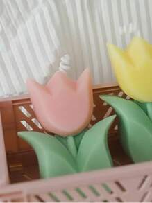 5-blättriger Tulpen Silikon-Formenbehälter, zart, leicht zu reinigen, speziell für Kerzengießen in großen Mengen entworfen! Selbstgemachte kreative Handwerkskunst, inspiriert von Gipsarbeit. Ideal für Kunstkurse zur Anregung der Kreativität. Tolles Geschenk zum Valentinstag, Muttertag, Kindertag, um Ihre Lieben zu überraschen.