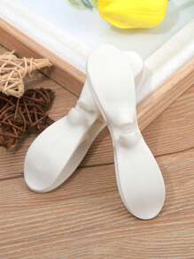 1 件装纯色塑料电线整理器家用电器电源线收纳插头支架居家必备