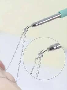 1 Piece Of Stainless Steel Bracelet Wearing Aid, Odorless, Battery Free - Simple Jewelry And Necklace Hook Wearing Tool, Fashionable Metal Accessories, Simple Beauty And Personal Care Styling Tool(Long/Short Scalable)
