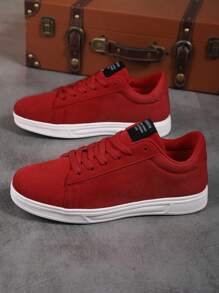 Men's Minimalist Casual Red Festival Patchwork Skate Shoes, Niche Fashion Front Lace-Up Outdoor Comfortable Versatile Sneakers