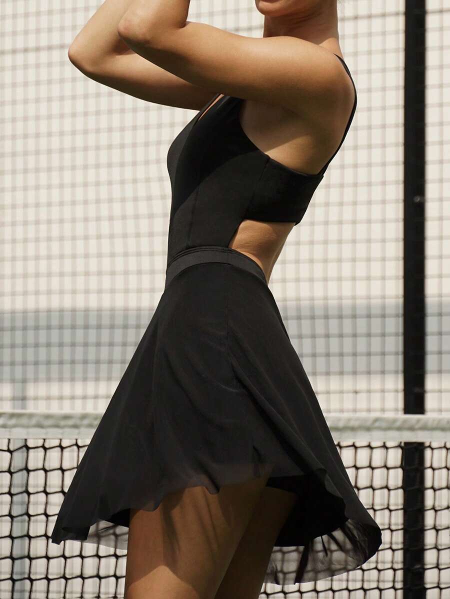 Solid Color Backless Pleated Hollow Out Mesh Contrast Women Sports Dress - Black - View 1