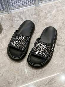 Popular Cartoon Panda Hollow Out Platform Summer Slippers Women, Cute Closed Toe Slides Outdoor Water Resistant Anti-Slip Lightweight Slip On Sandals Suitable For Beach