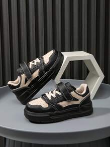 1 双儿童彩色运动鞋休闲滑板鞋，透气弹性柔软减震轻便防滑耐磨，适合男孩和女孩