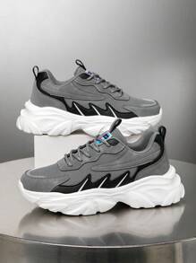 Unieke leren en mesh splicing ademende comfortabele casual dikke sneakers voor heren, dikke zool, hoogteverhogende antislip dagelijkse woon-werkverkeer outdoor sport sneakers