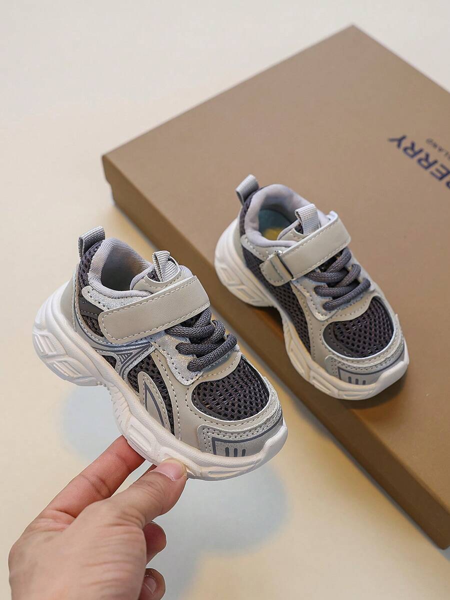 1 Pair Baby Gray Sports Shoes, Hook-And-Loop & Mesh Design, Suitable For Spring & Autumn - Grey - View 1