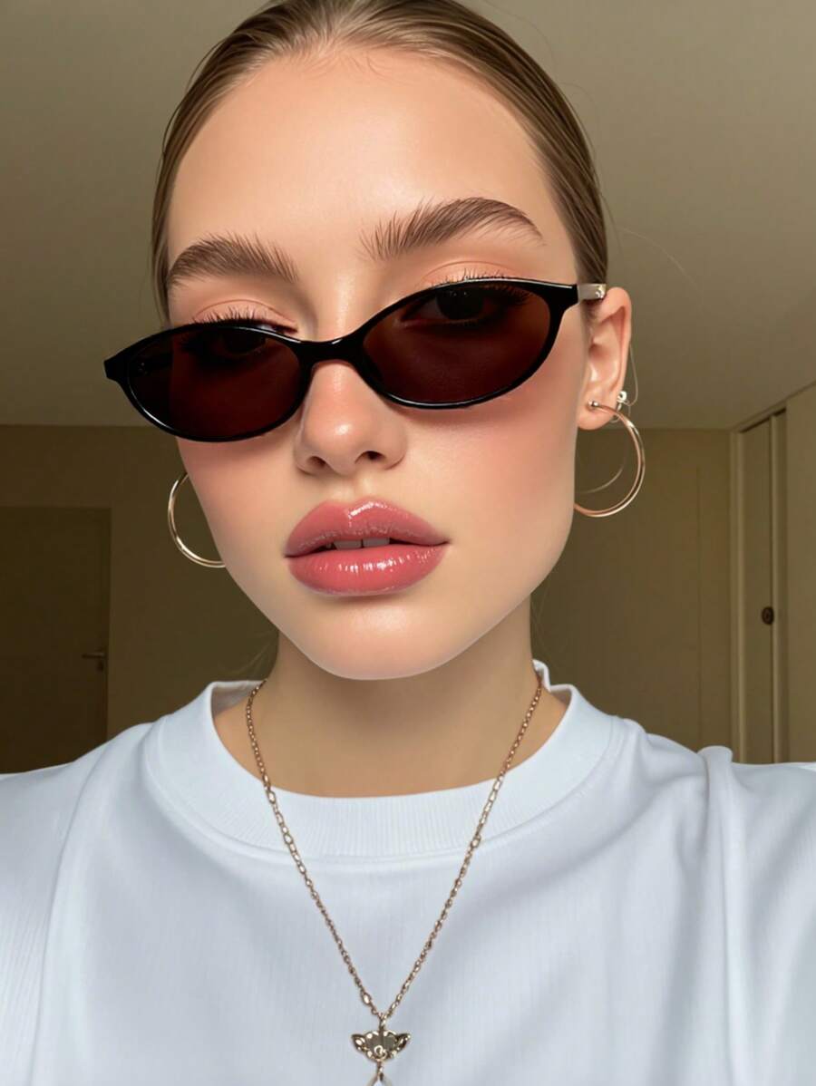 Gafas de moda con marco ovalado pequeño en estilo retro para hombres y mujeres, de plástico con estilo clásico para usar al aire libre, de viaje, playa, vacaciones y uso diario en verano