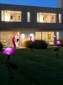 3 Piezas/1 Pieza Nuevas Luces de jardín con forma de flamenco alimentadas por energía solar, decoraciones de jardín, imitaciones de animales, luces de estaca LED a prueba de agua para exteriores, decoraciones para exteriores, creando una atmósfera ambiente. Adecuadas para decorar jardines, patios, estanques, porches y patios traseros. Un gran regalo para la familia en Navidad y Acción de Gracias.