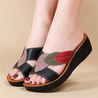 Women Flat Slide Sandals, Fashion & Versatile Slip-On Flat Sandals, Non-Slip Outdoor Slippers For Middle-Aged & Elderly