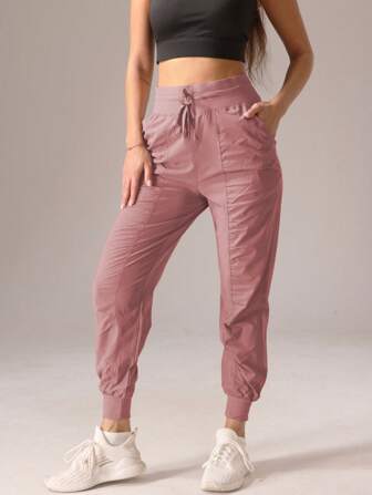 1 条女式褶皱纯色休闲运动风裤子