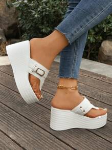 Women's Comfortable Casual Fashion Platform Flip Flops With Side Buckle Decoration, Thick Sole, Suitable For Daily Wear, Vacation, Goes Well With Dresses And Pants, Lightweight And Elegant - White - View 9