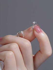 1 Pair Minimalist Delicate Single Diamond Hoop Earrings, Nature-Inspired, Elegant Style