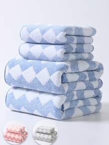 1pc Modern Rhombus Multi-Color Towel, Soft Absorbent Coral Fleece Towel For Home Bathroom, Gym, Spa, Quick Dry Or Beach Wrap Shawl Summer, Holiday