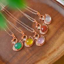1Pc Natural Crystal Agate Inset Colorful Gem Necklace, Bohemian Style, Swan Sweater Necklace, All Hand-Carved, Male And Female Couples Fashion Necklace, Meaning Peace, Freedom, Wealth Symbol, Family Happiness, Suitable For Family Gifts, Various Holiday Party Gifts, Crystal Gifts (Random Gifts: Lanyard, Gift Box)