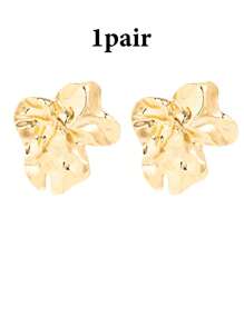 1 Pair Of Geometric Pleated Smooth Earrings, Exaggerated Vintage Elegant Asymmetrical Earrings, Suitable For Weddings, Parties And Daily Wear