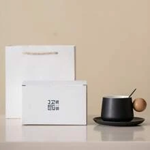 1 套 320 毫升莫兰迪色咖啡杯碟带木柄，陶瓷杯礼盒套装适合赠送给朋友和家人、节日