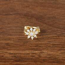 1 Peça Brinco Argola Pequena com Zircônia, Brinco Dourado 18K com Florzinha, Brincos de Cartilagem, Labrete, Tragus, Hélix, Joias de Piercing