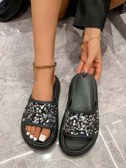 Popular Cartoon Panda Hollow Out Platform Summer Slippers Women, Cute Closed Toe Slides Outdoor Water Resistant Anti-Slip Lightweight Slip On Sandals Suitable For Beach