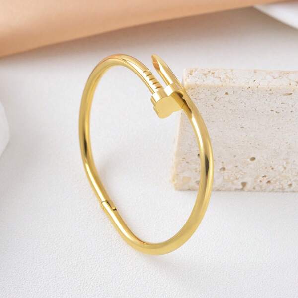 Fashionable New Steel Nail Four Leafs -Shaped Buckle Stainless Steel Bracelet For Men And Women Daily Wear Holiday Gifts