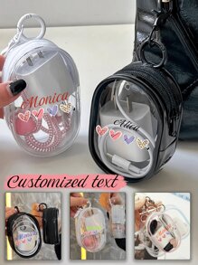 Ce sac de rangement ovale personnalisé avec un nom est un cadeau parfait pour la Fête des mères, avec un motif en forme de cœur. Mignon et minimaliste dans sa conception, avec une fermeture éclair, il est fabriqué en PVC transparent et imperméable, offrant une grande capacité et une portabilité pour un rangement multifonctionnel.