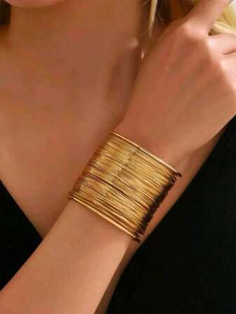 1 pieza Brazalete tipo manguito para mujer, brazalete abierto y ancho de alambre, brazalete tipo envolvente dorado para la muñeca, ajustable